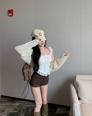 气质辣妹白色吊带女夏季新款外穿蕾丝花边性感背心短款无袖上衣潮