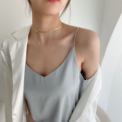 缎面仿真丝吊带背心女春夏季内搭绸缎V领宽松显瘦内搭打底衫批发