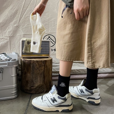 春秋复古港风ins潮韩版运动中筒男女袜露营雪山个性百搭黑白长袜