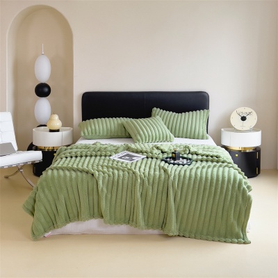 冬季办公室午睡披肩毛毯牛奶绒空调毯子沙发盖毯珊瑚绒小被子加厚