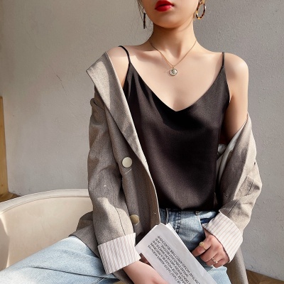 法式V领吊带背心女2025夏季新款真丝缎面上衣打底衫配西装内搭