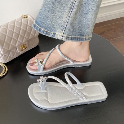 女趾凉穿夏季平底字外一女士夹趾季平拖鞋套防滑沙滩凉鞋新款女时